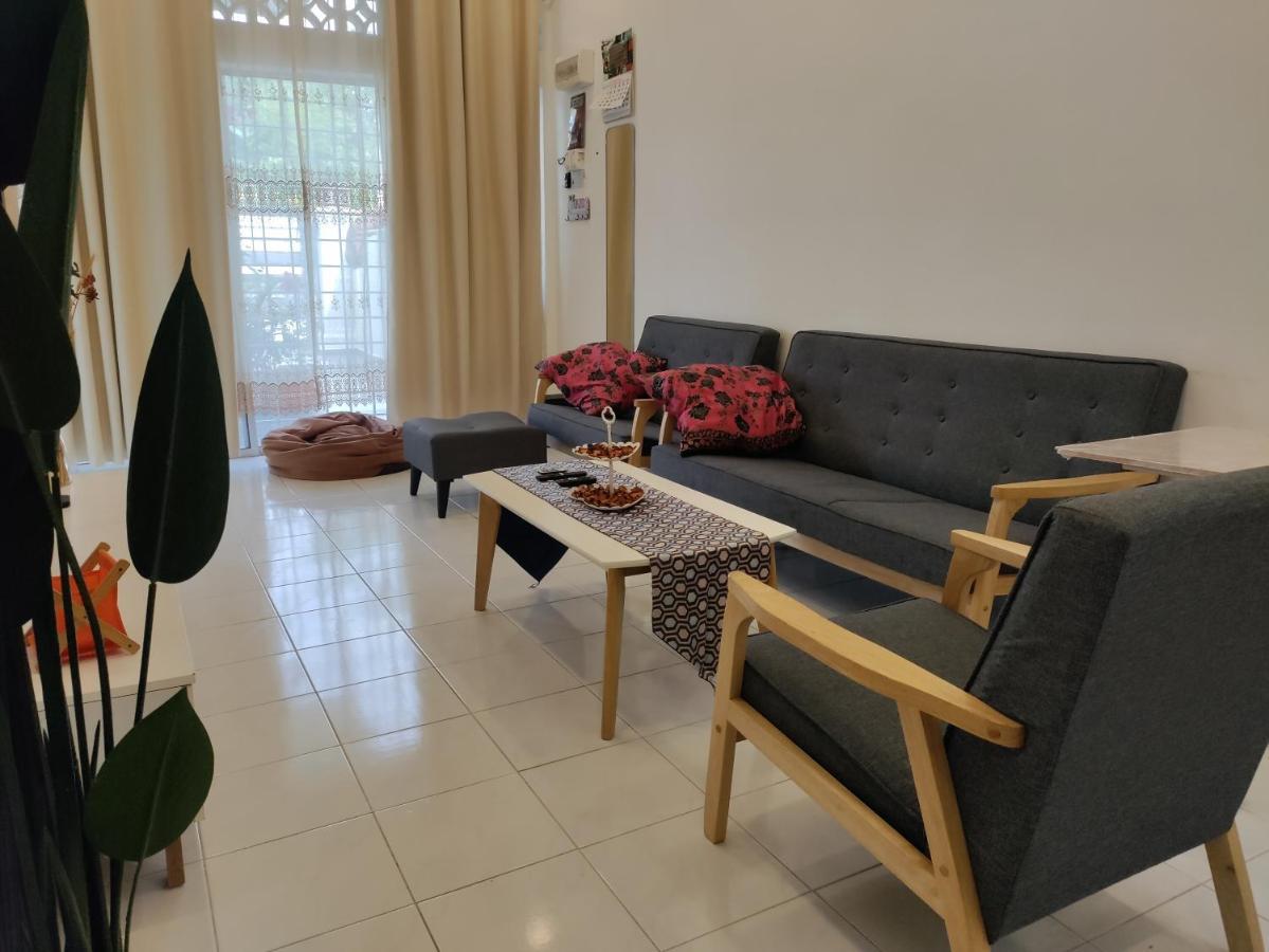 Ubaid Homestay Seremban Esterno foto
