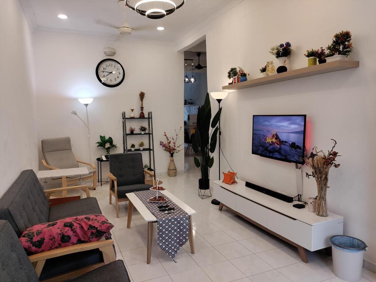 Ubaid Homestay Seremban Esterno foto